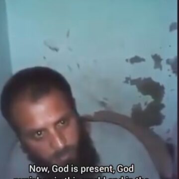 نقاش مع اعلامي من داعش ليبيا